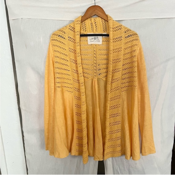 SOLD 🛑 Anthropologie Angel of the North Yellow Linen Blend Lightweight Cardigan - Picture 3 of 9